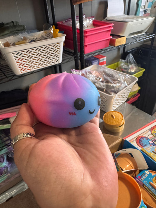 Tie-Dye Dumpling Squishy (mystery color)